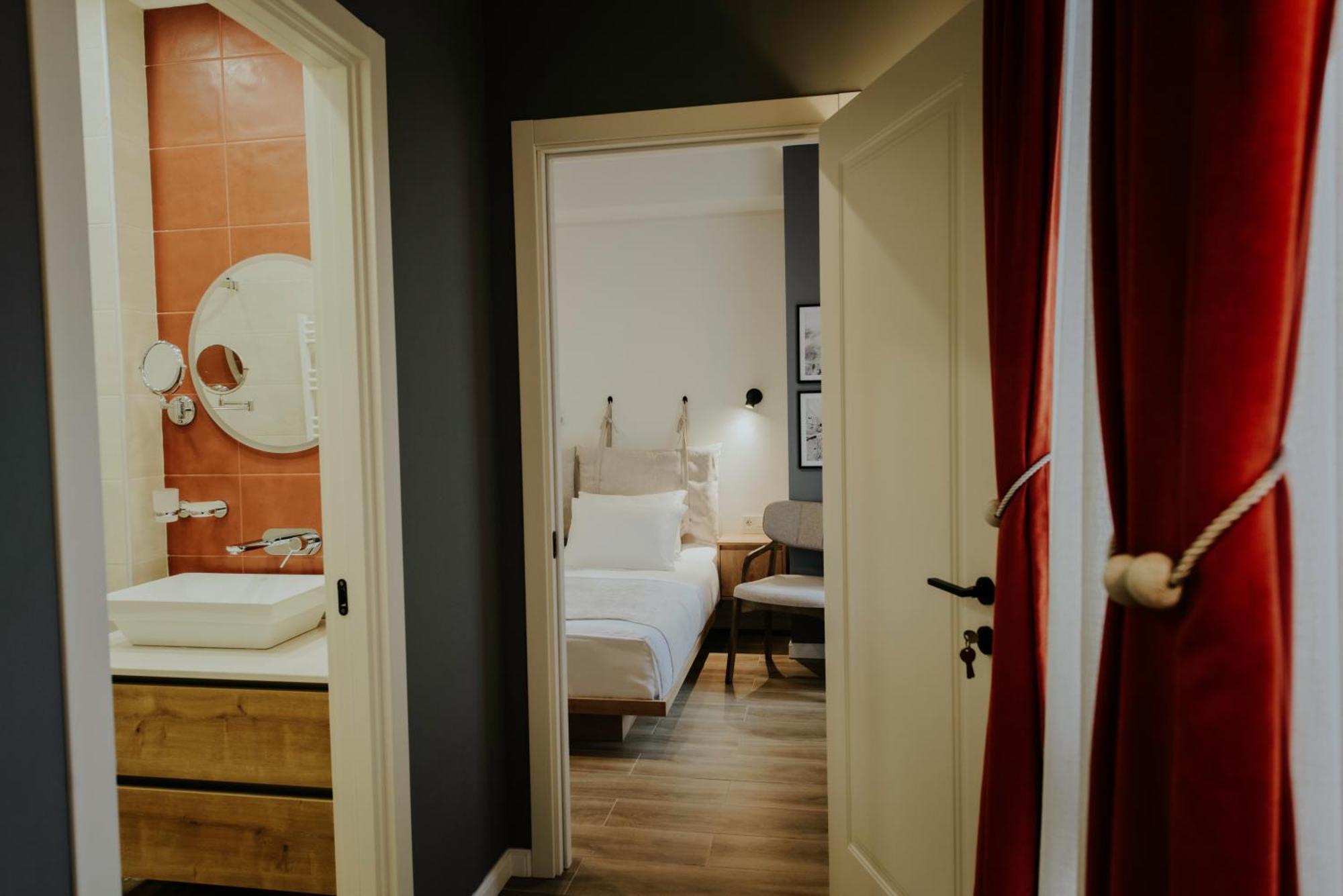 Skyline Luxury Suites 第比利斯 外观 照片