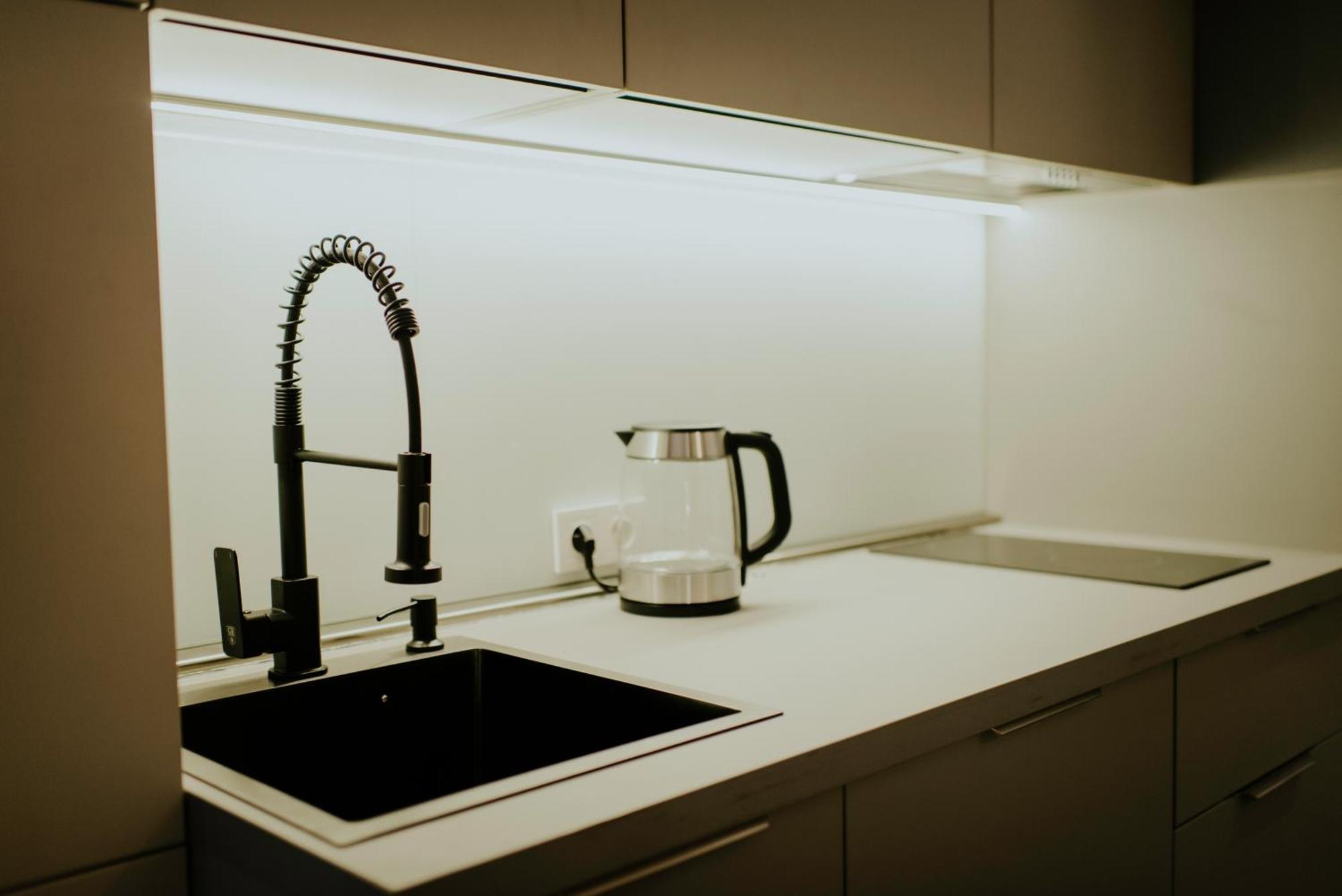 Skyline Luxury Suites 第比利斯 外观 照片